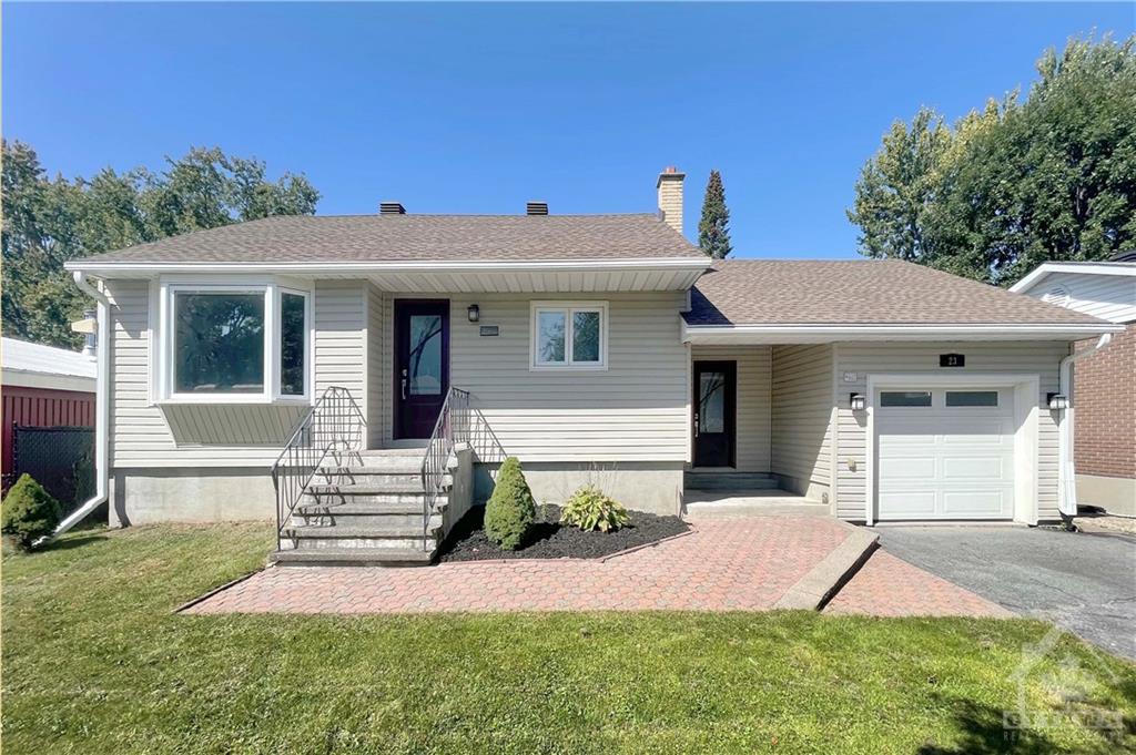 23 OAKRIDGE Boulevard