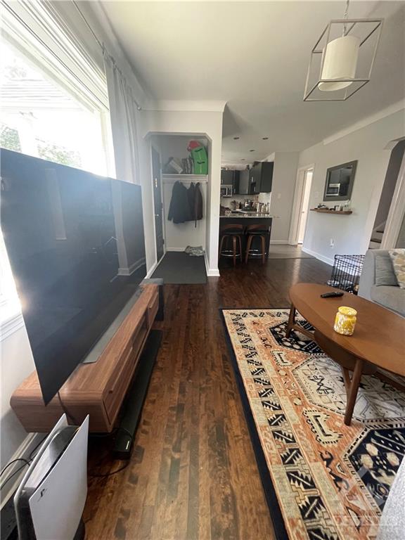 523 ALESTHER Street