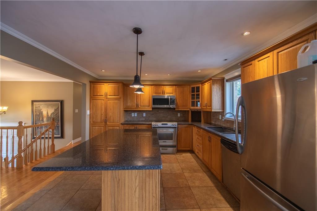 1841 BELVEDERE Crescent