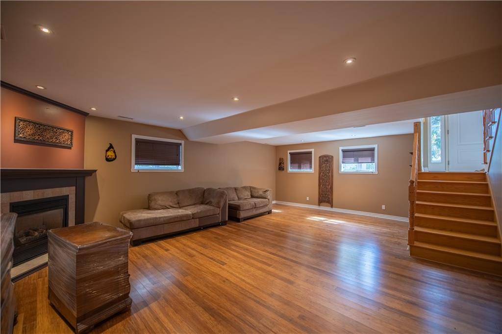 1841 BELVEDERE Crescent