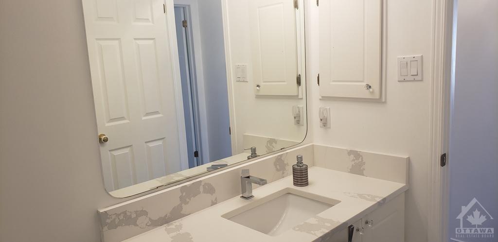 1710 JOBIN Crescent