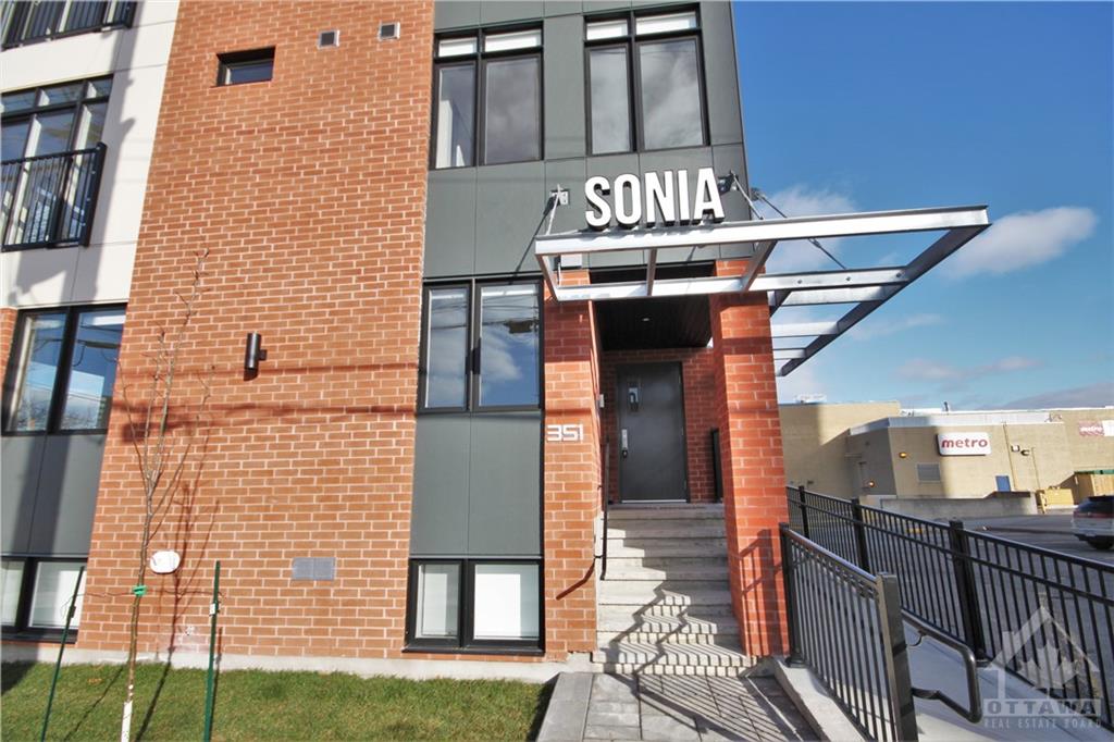 351 CROYDON Avenue, #301