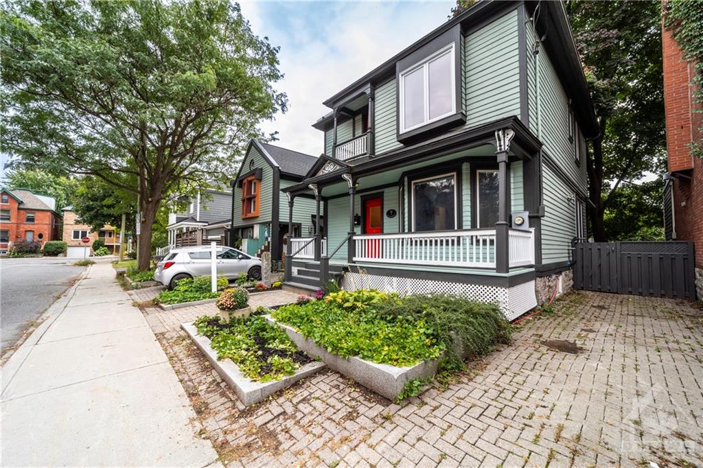 112 MACDONALD Street