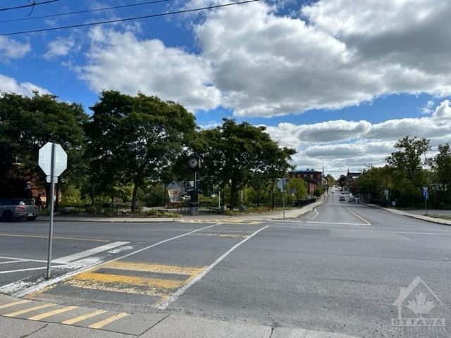 21 CLOTHIER Street E