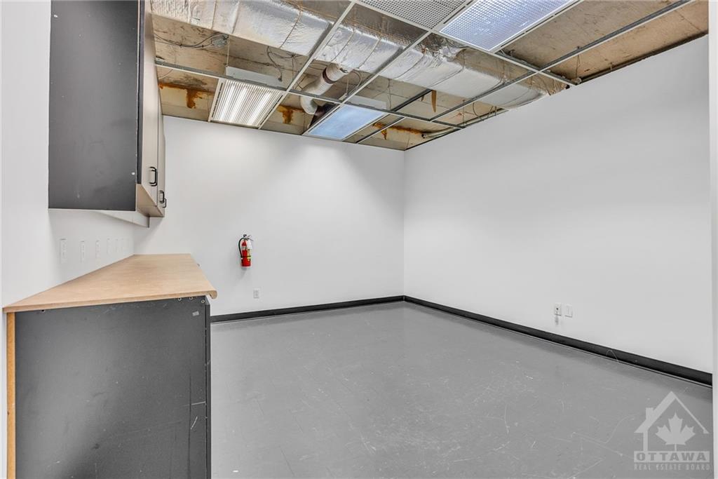 222 SOMERSET Street W, #300