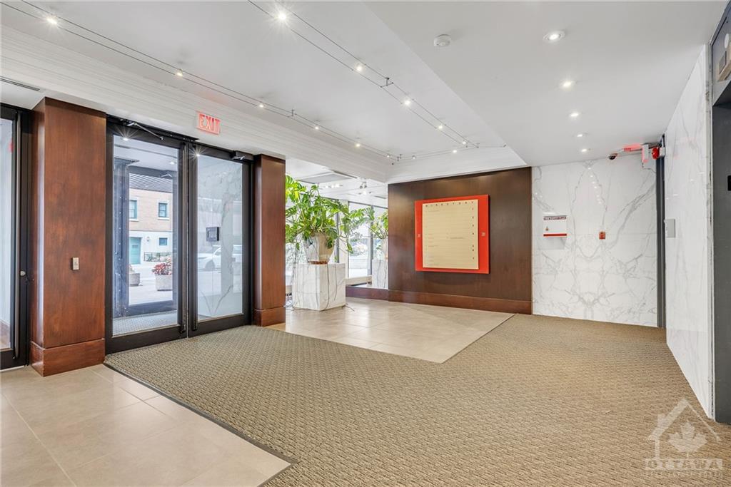 222 SOMERSET Street W, #300