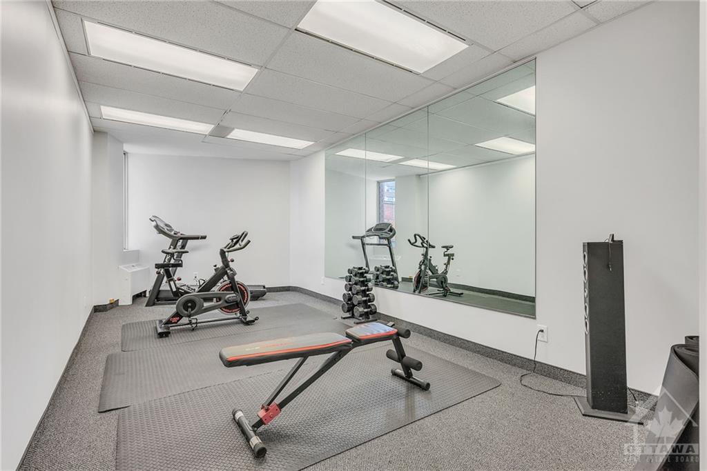222 SOMERSET Street W, #402