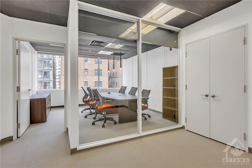 222 SOMERSET Street W, #402