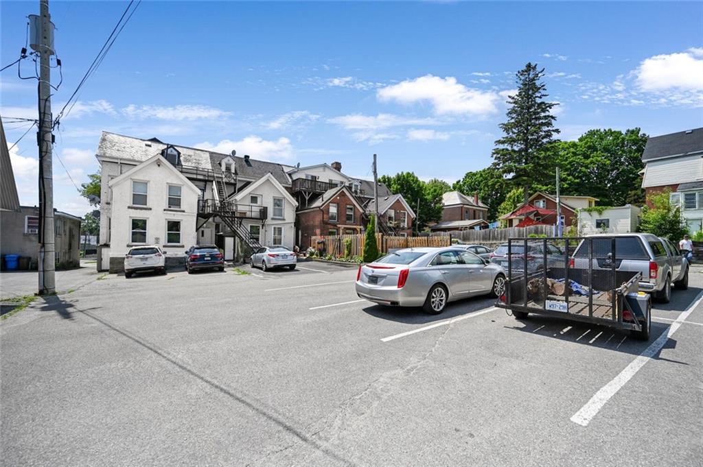 35 BETHUNE Street