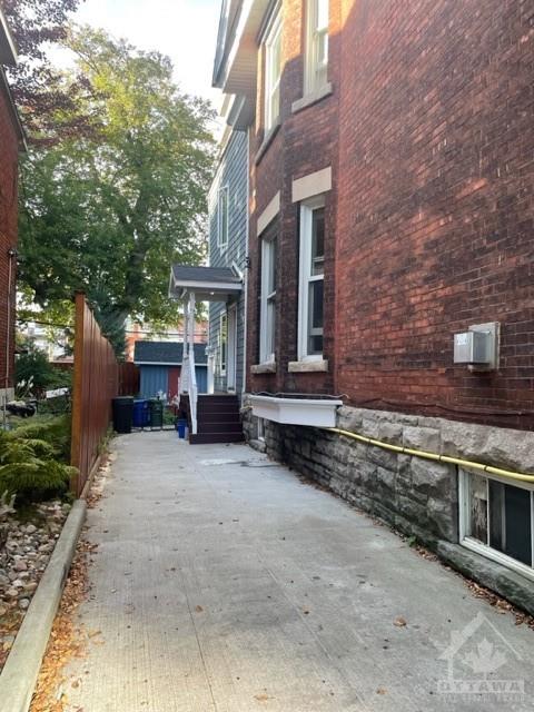 259 MCLEOD Street, #B
