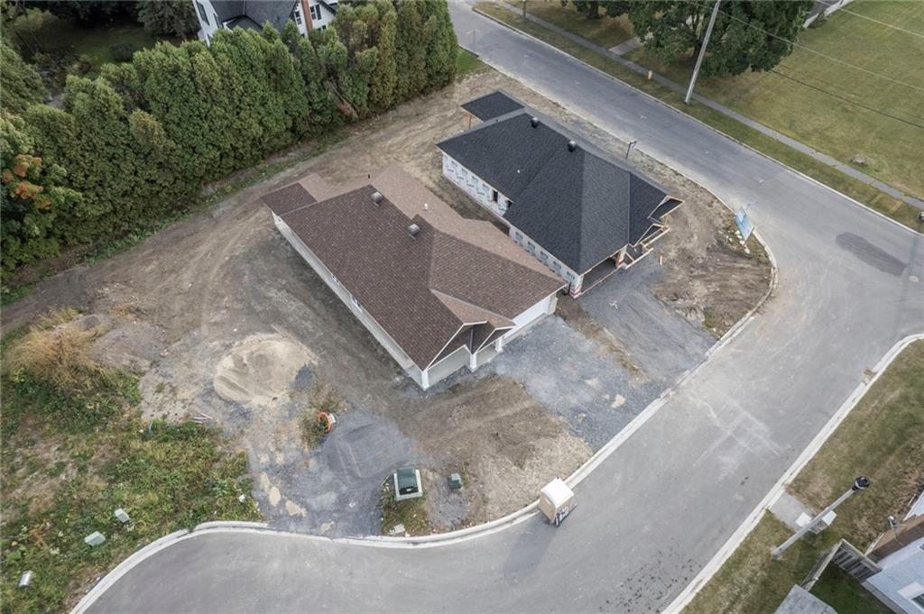 6 WHITTAKER Crescent