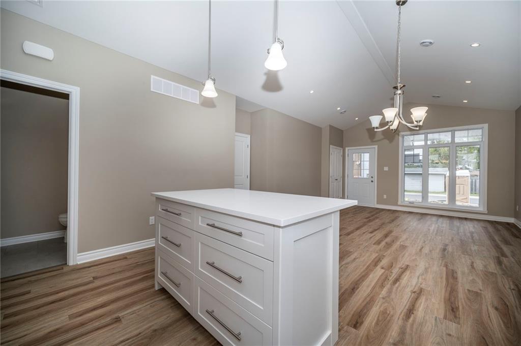 6 WHITTAKER Crescent