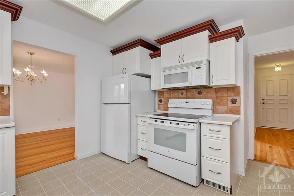 255 FAIRCREST Drive