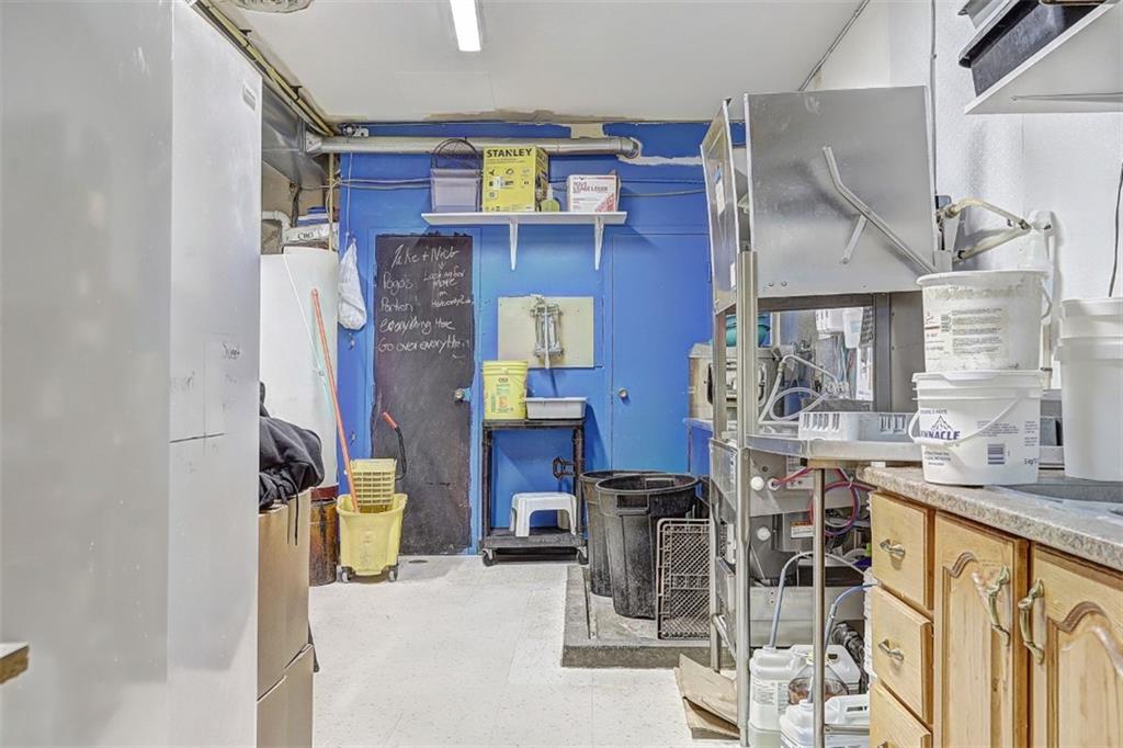 1275 KENSINGTON Parkway, #6