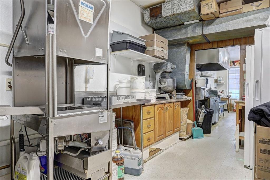 1275 KENSINGTON Parkway, #6