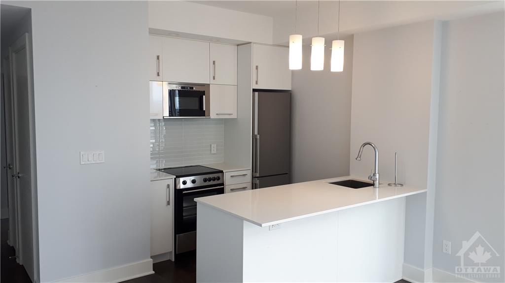 255 BAY Street, #1203