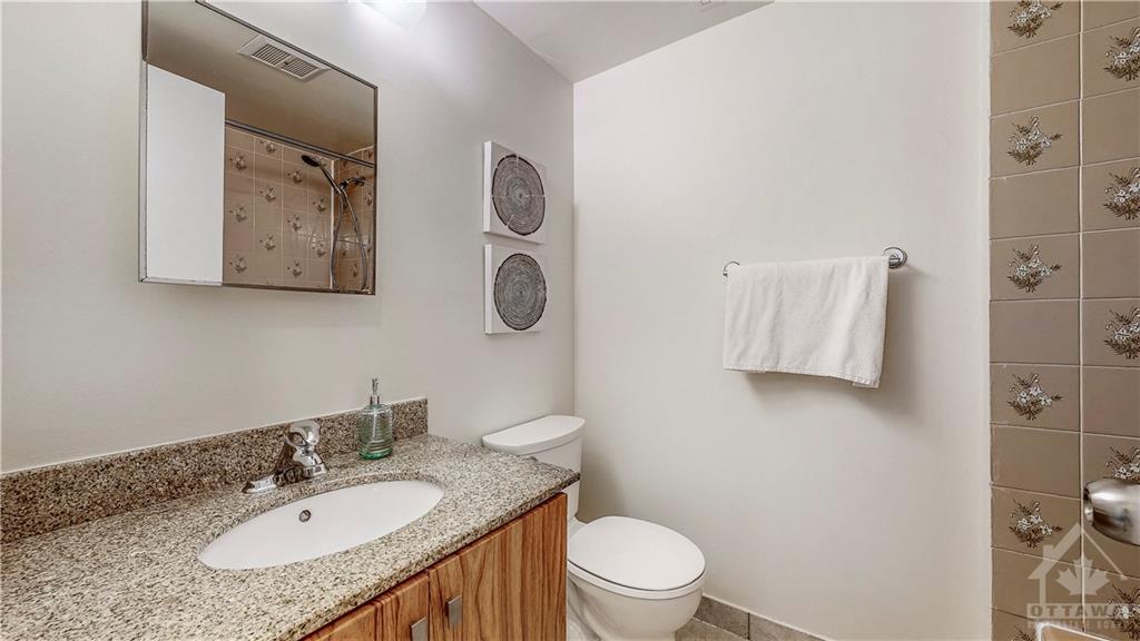 2000 JASMINE Crescent, #1210