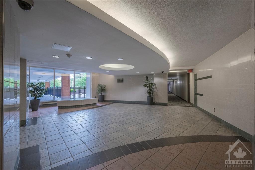 2000 JASMINE Crescent, #1210