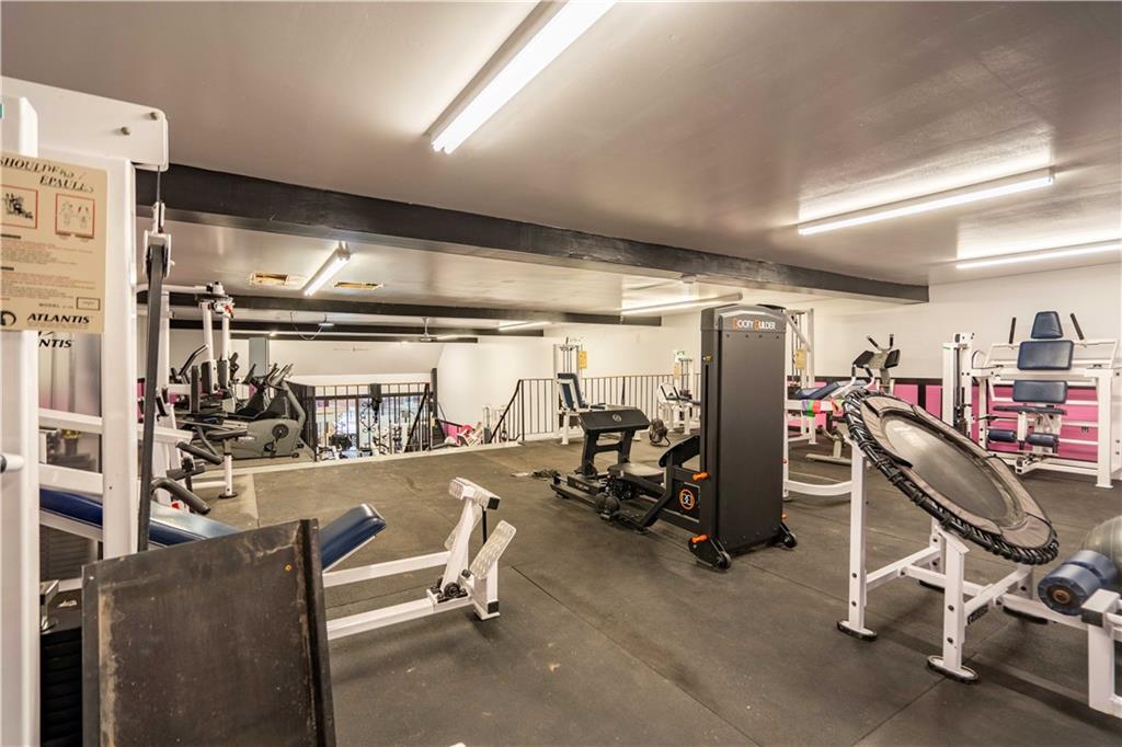 319-321-325-327 MONTREAL Road