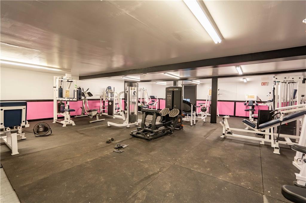 319-321-325-327 MONTREAL Road