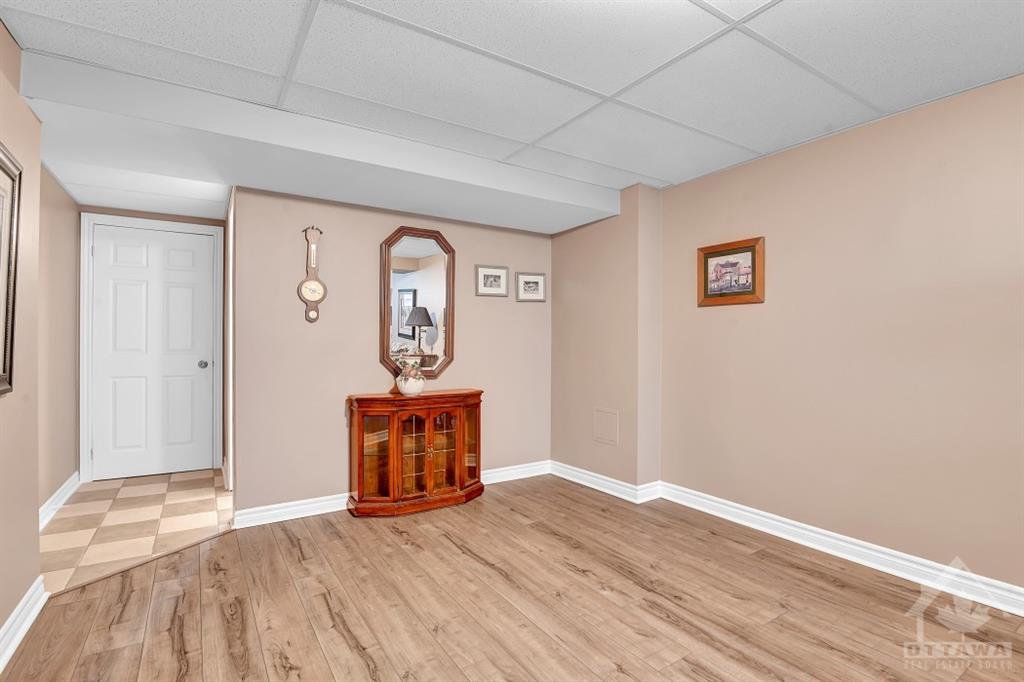 30 RIVER OAKS Court