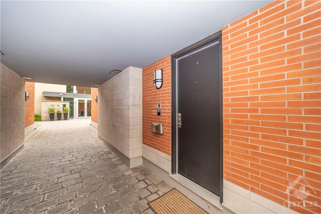 27 FIRST Avenue, #302