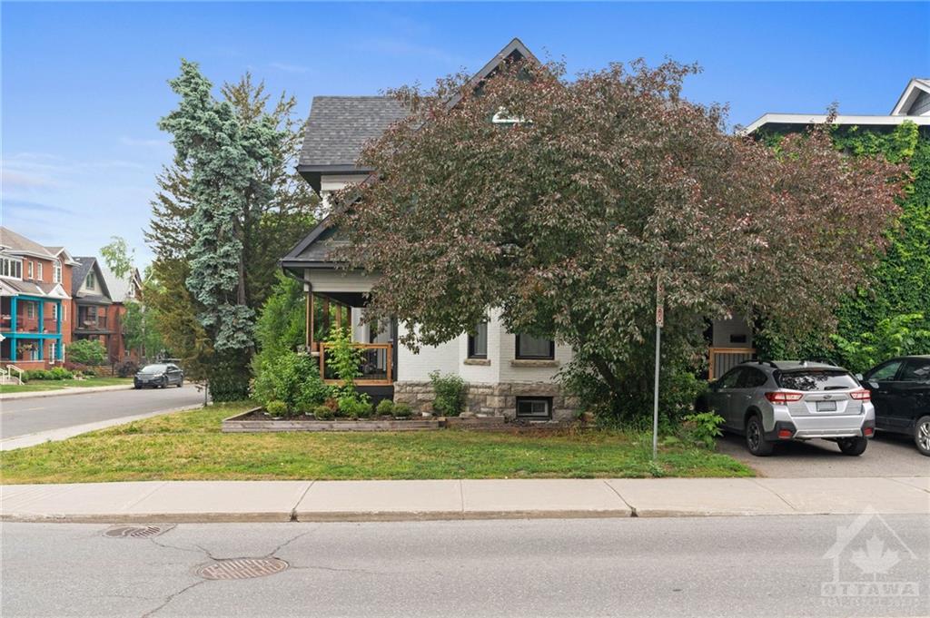 115 SPADINA Avenue