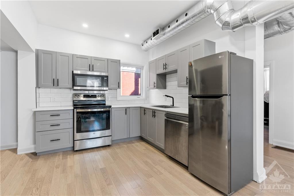 115 SPADINA Avenue