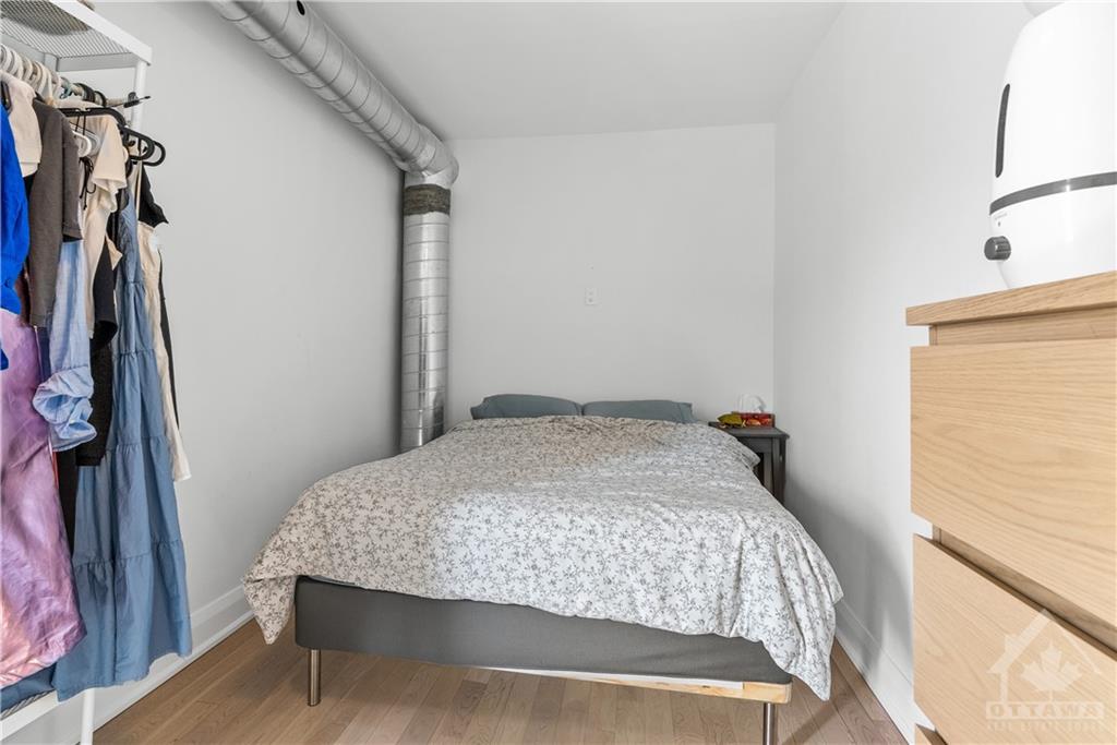 115 SPADINA Avenue