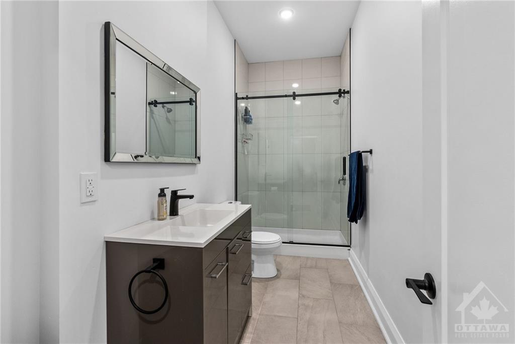 115 SPADINA Avenue