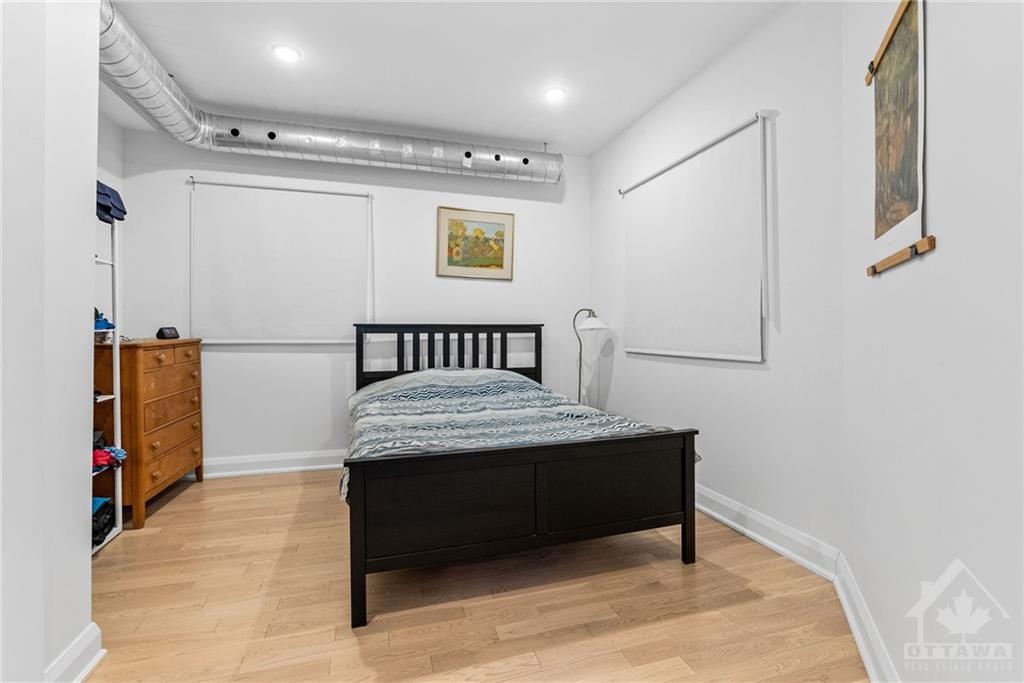 115 SPADINA Avenue