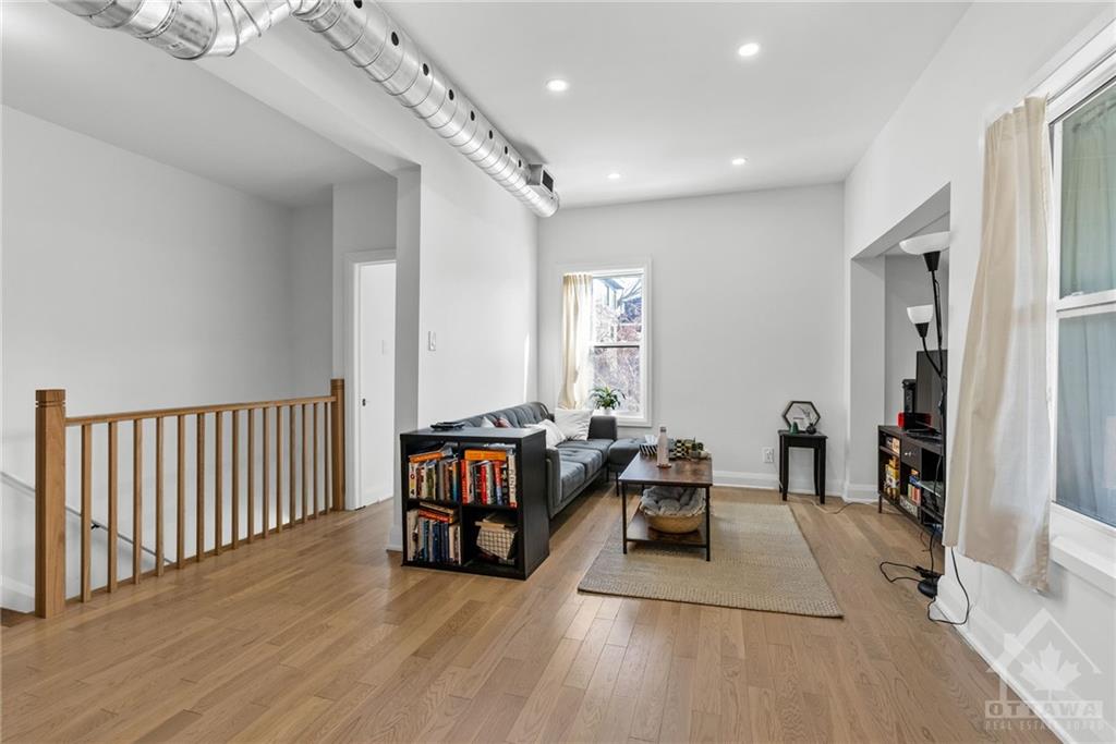 115 SPADINA Avenue