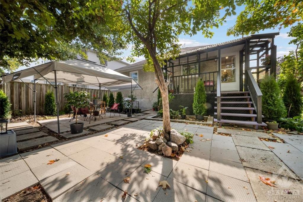 311 LEVIS Avenue