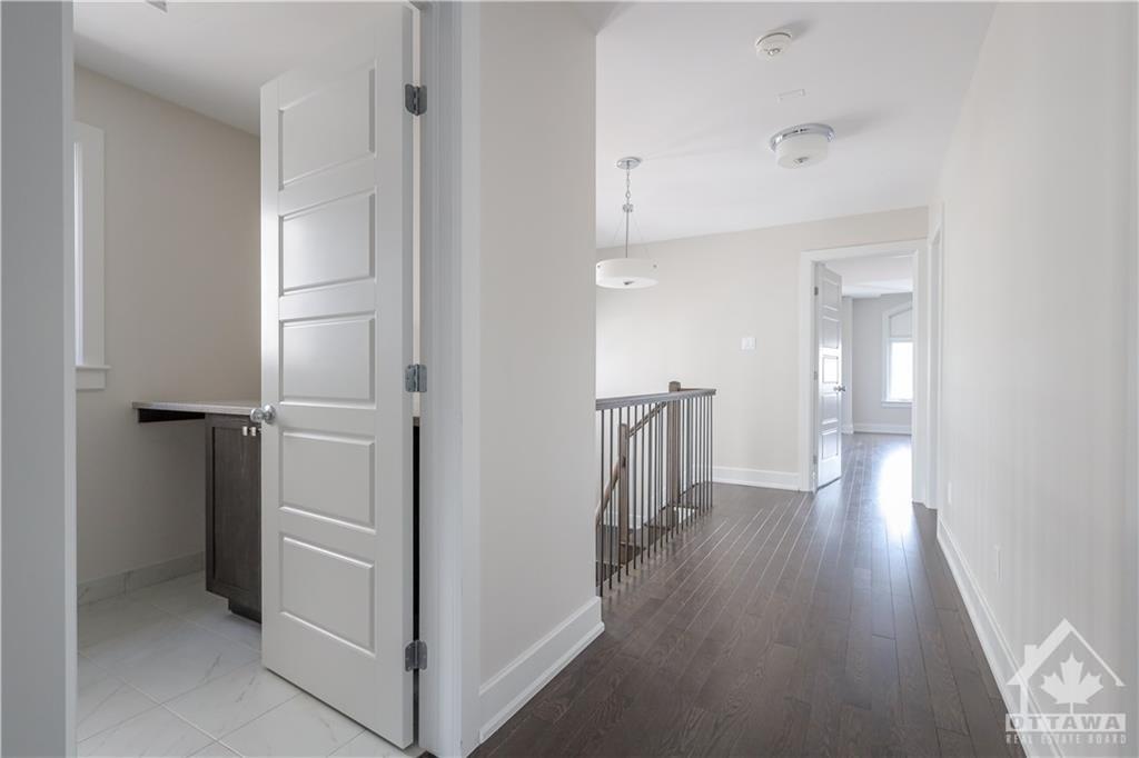 632 MOONFLOWER Crescent