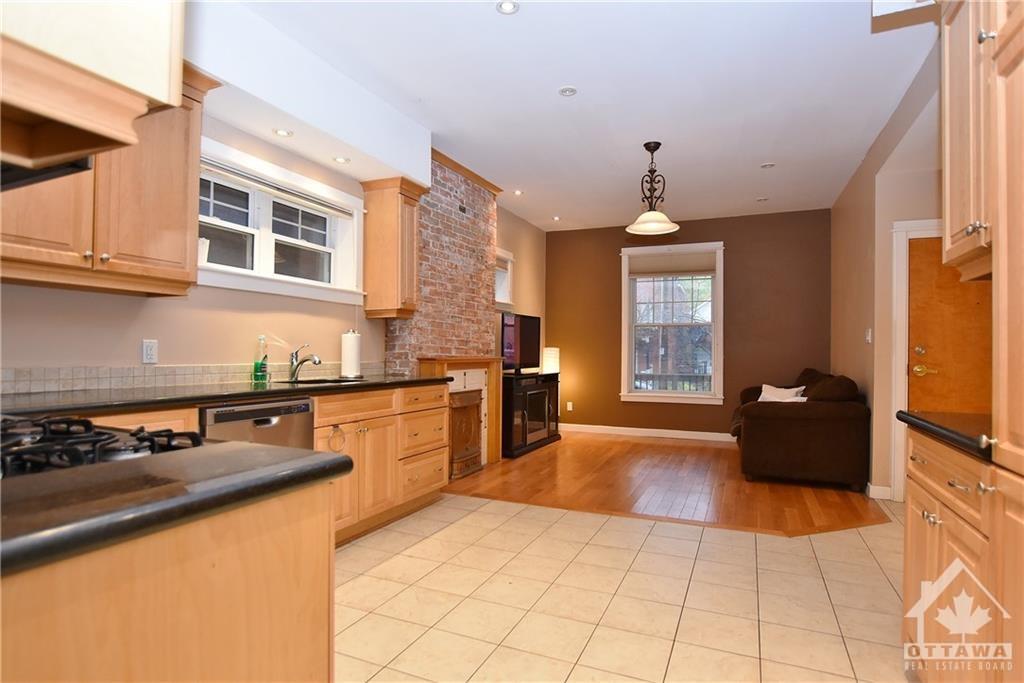 736 COOPER Street, #1