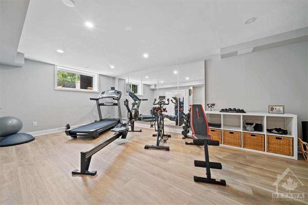 21 HAWKS LANDING Crescent