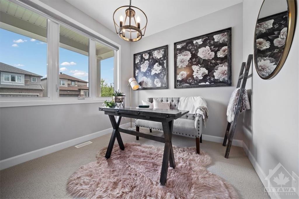 21 HAWKS LANDING Crescent