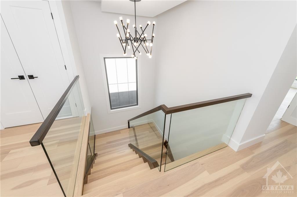 375 MADISON Avenue, #B