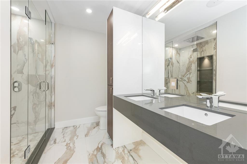 375 MADISON Avenue, #B