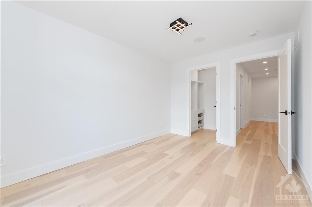 375 MADISON Avenue, #B