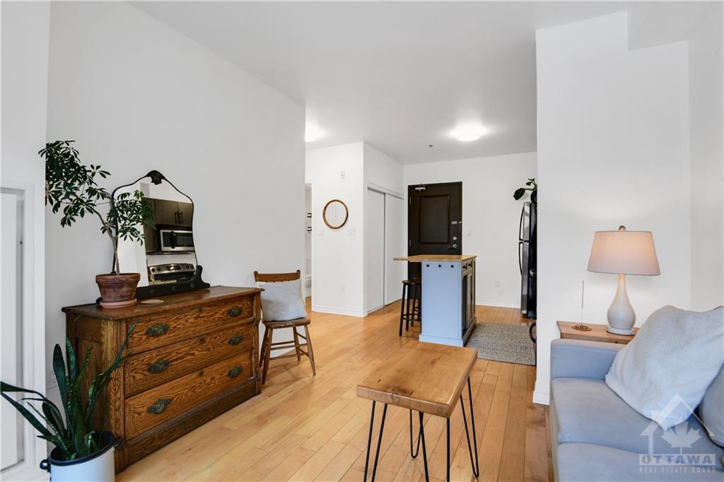 429 KENT Street, #219