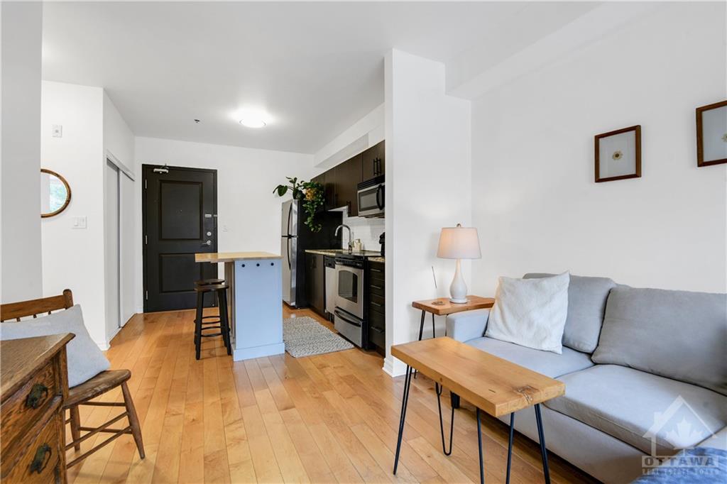 429 KENT Street, #219