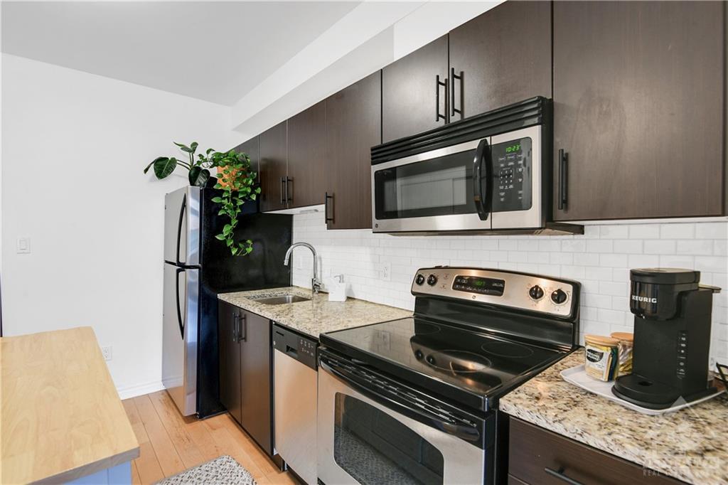 429 KENT Street, #219