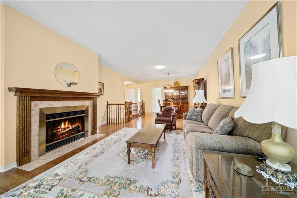 5 RIVER OAKS Court