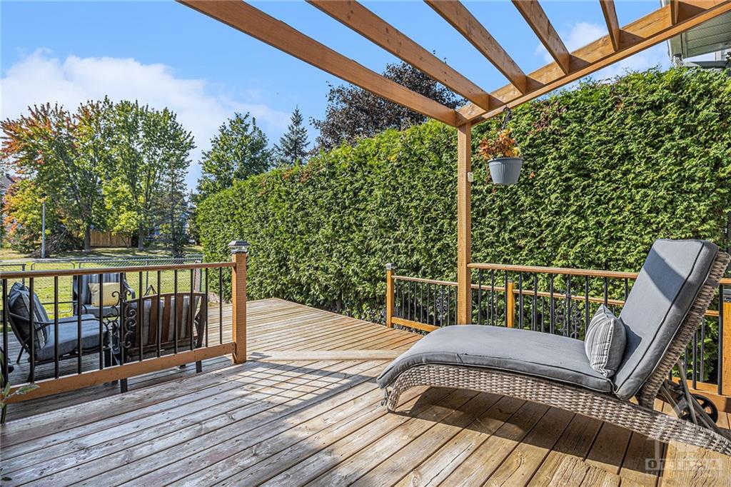 1523 BRIARFIELD Crescent
