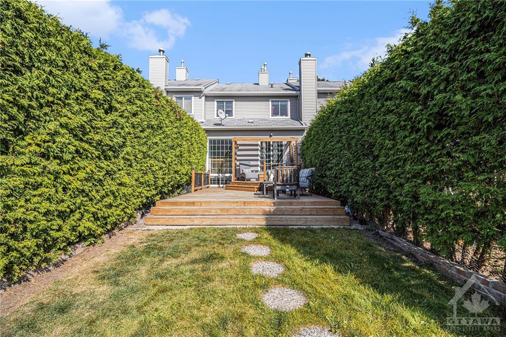 1523 BRIARFIELD Crescent