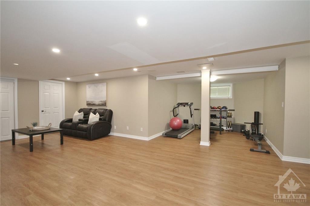 988 RIVER Road