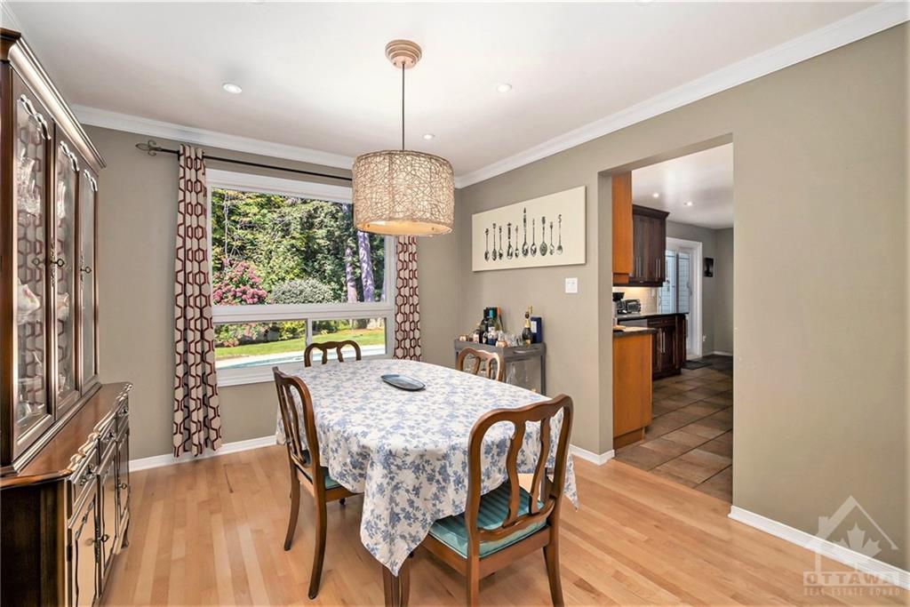 43 PARKLANDS Avenue