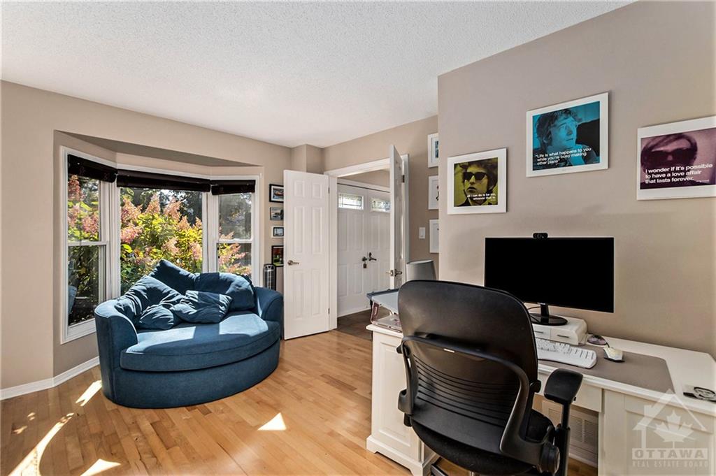 43 PARKLANDS Avenue