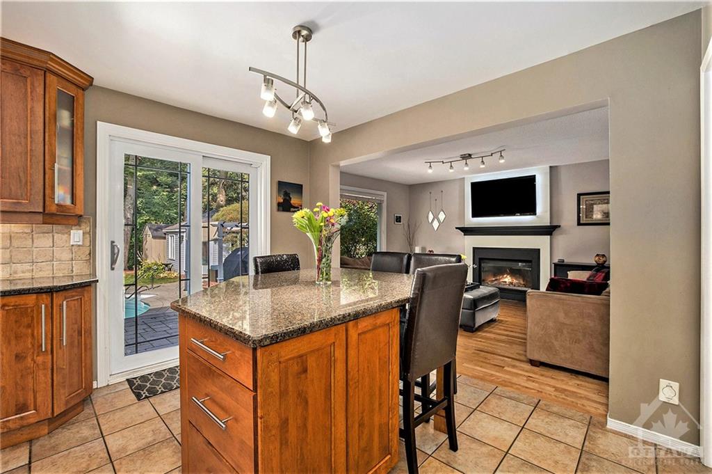 43 PARKLANDS Avenue